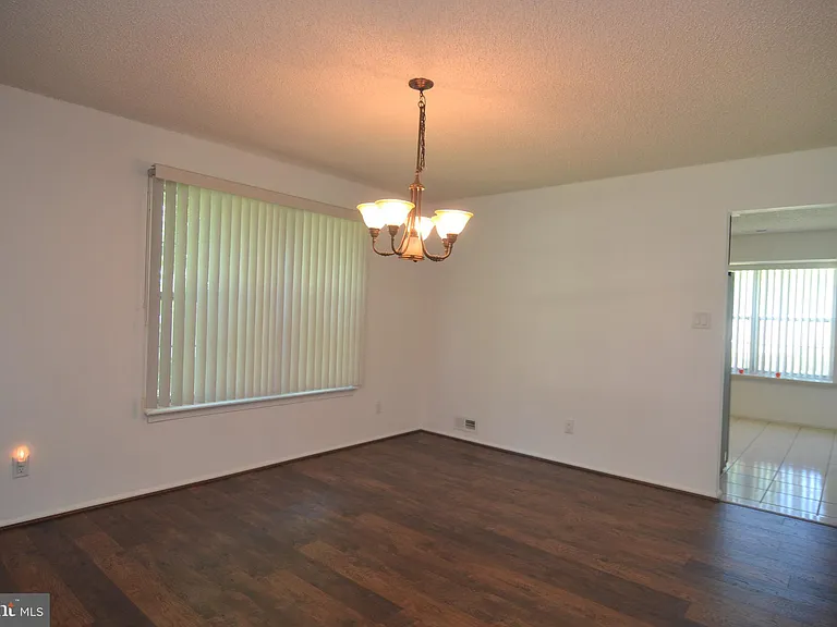 4004 Adelaide Dr — Photo 6