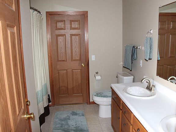 4th image of 1509 Finch Dr