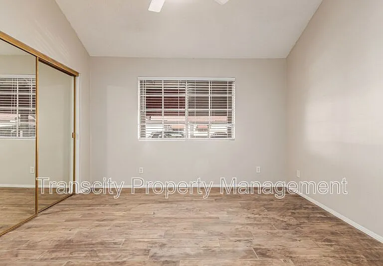 2143 E Center Ln #2 — Photo 12