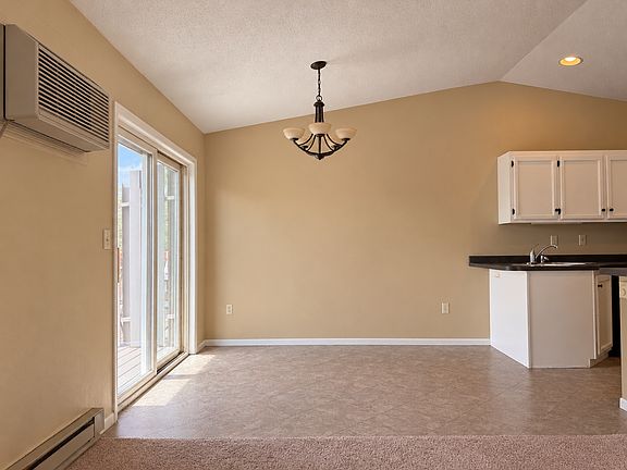 5th image of 2533 26th Ave S