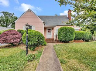 5243 Hawthorne Rd NW, Roanoke, VA 24012