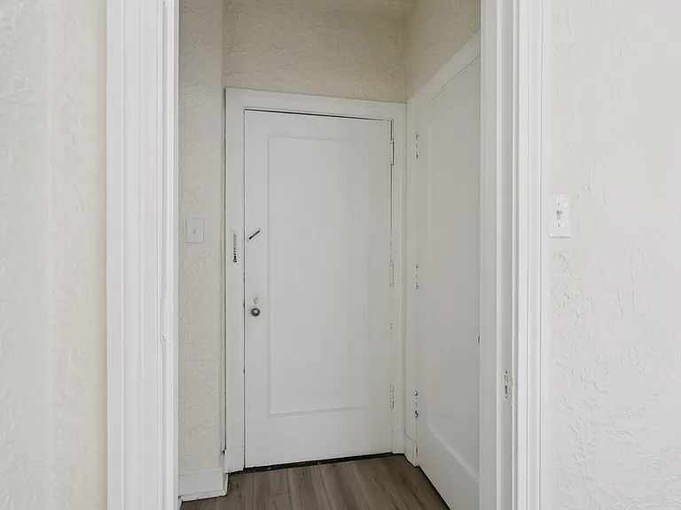 Bayard Manor Apartments — Photo 68