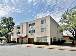 4444 1st Ave APT 301, Lyons, IL 60534