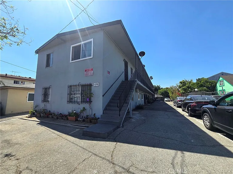 1140 W 120th St #8 — Photo 1