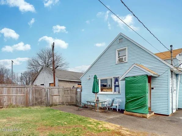 1067 Cutler Street, Schenectady, NY 12303