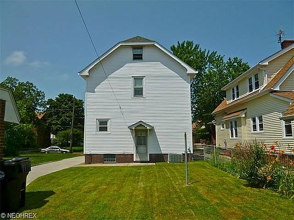 3rd image of 18702 Chickasaw Ave