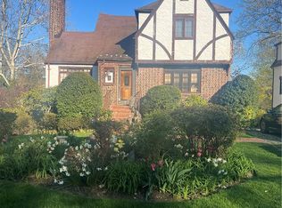 202 E Garden Rd, Larchmont, NY 10538