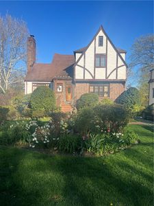202 E Garden Road, Larchmont, NY, 10538