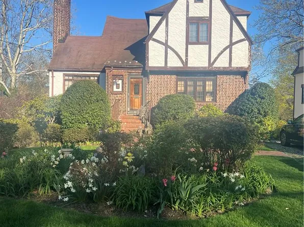 202 E Garden Road, Larchmont, NY 10538