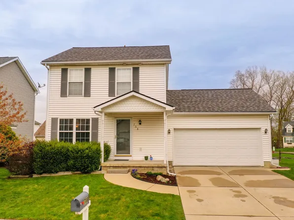 708 Village Dr, Fowlerville, MI 48836