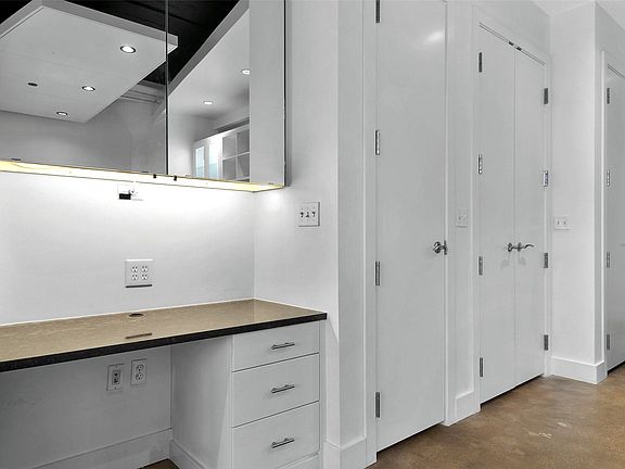 2nd image of 2600 W 7th St APT 1529