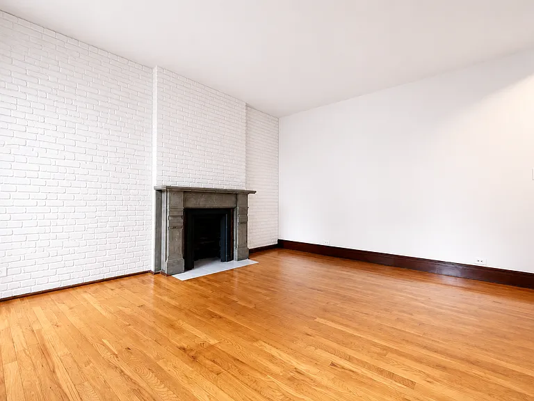 28 W 125th St #2A — Photo 3