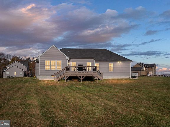5th image of 245 Saddle Ridge Ln