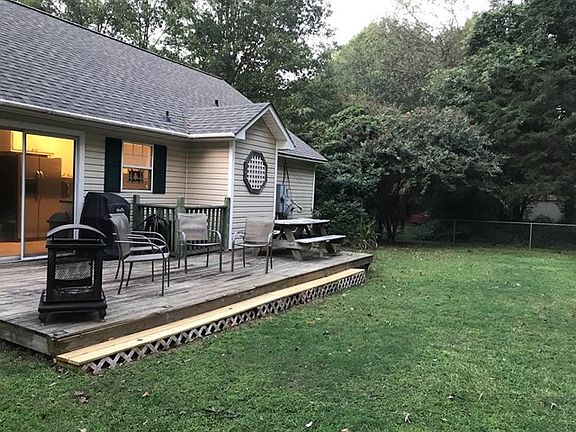 5th image of 113 Corrie Ct