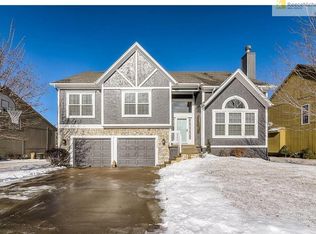 17558 W 158th Ter, Olathe, KS 66062