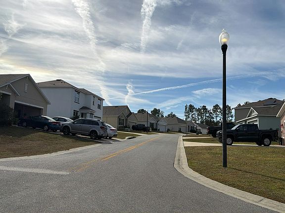 4th image of 39 Hickory Course Way