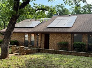 703 E Murco Dr, Mineral Wells, TX 76067