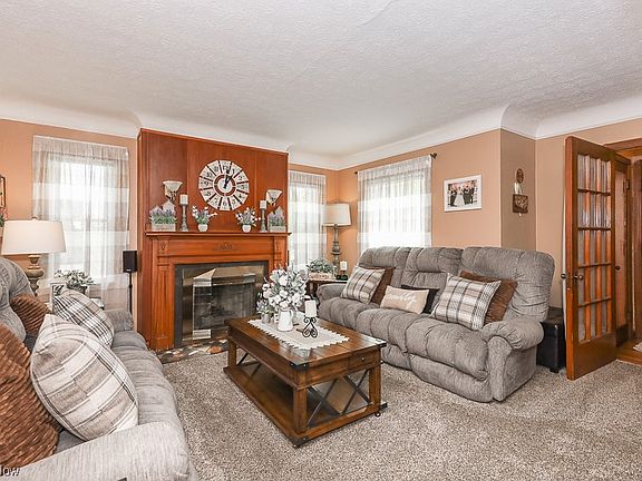 5th image of 4608 Wetzel Ave