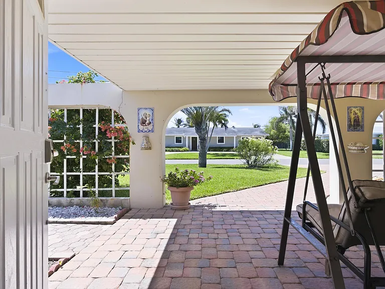 8455 SE Palm St — Photo 31