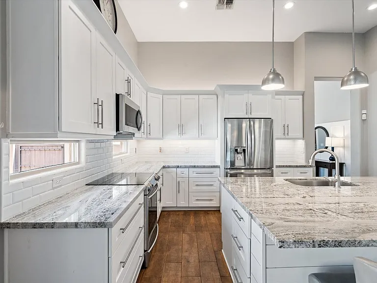 13610 E Laurel Ln — Photo 9