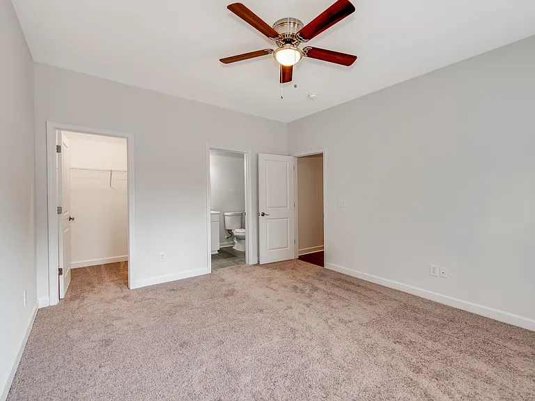 910 N Ransom St — Photo 16