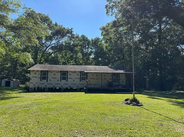 1079 John Amacker Rd, Poplarville, MS 39470