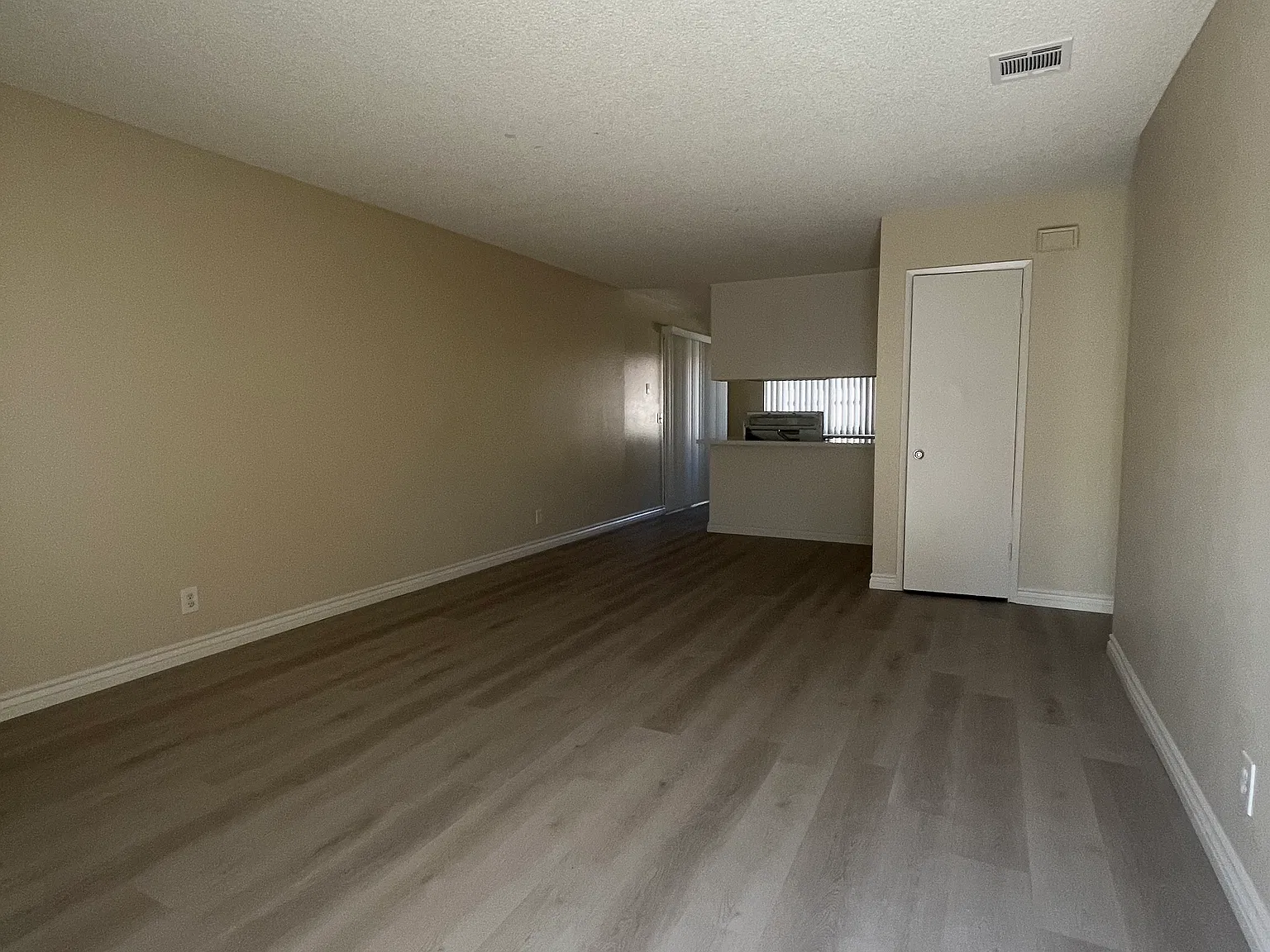 2 bed, 832 sqft, $1,495 — Photo 4