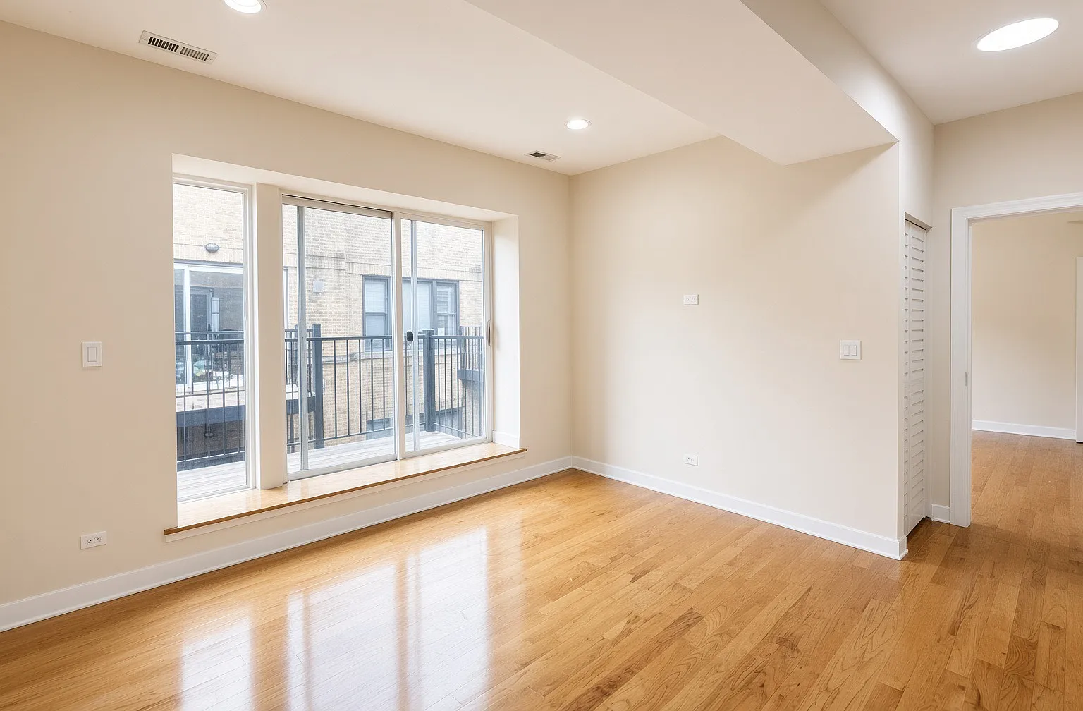 2 bed, $2,178 — Photo 4