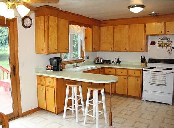 3rd image of 26 Charlene Dr