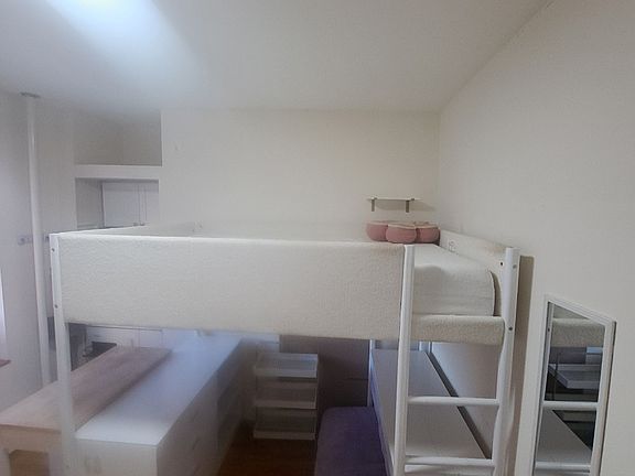 4th image of 216 W 100th St APT 923