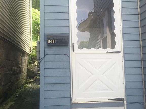 3rd image of 1039 Lind St