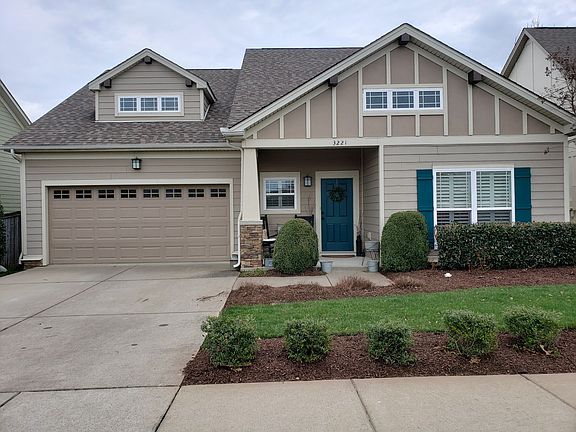 3rd image of 3221 Charleston Way