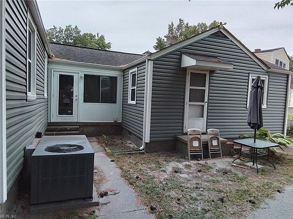 3rd image of 2801 Sewells Point Rd