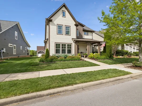 2868 Americus Dr, Thompsons Station, TN 37179