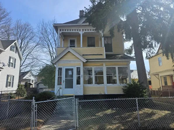 29 Yale St, Springfield, MA 01109