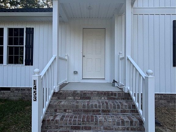 3rd image of 1453 Moorefield Rd