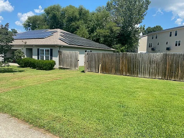 3 bed, 1.5 bath, 1500 sqft, $1,700 — Photo 2
