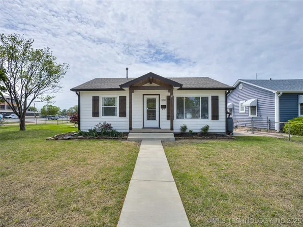 338 E 45th Pl, Tulsa, OK 74105
