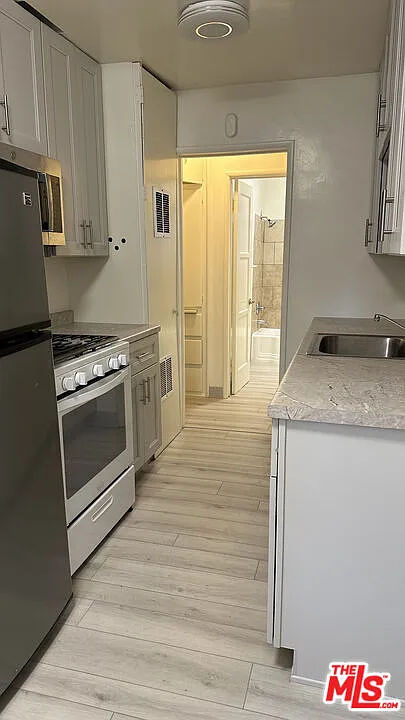 1 bed, 1.0 bath, 650 sqft, $1,830 — Photo 3