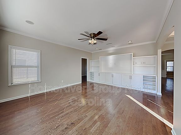 4th image of 5521 Oakgate Dr