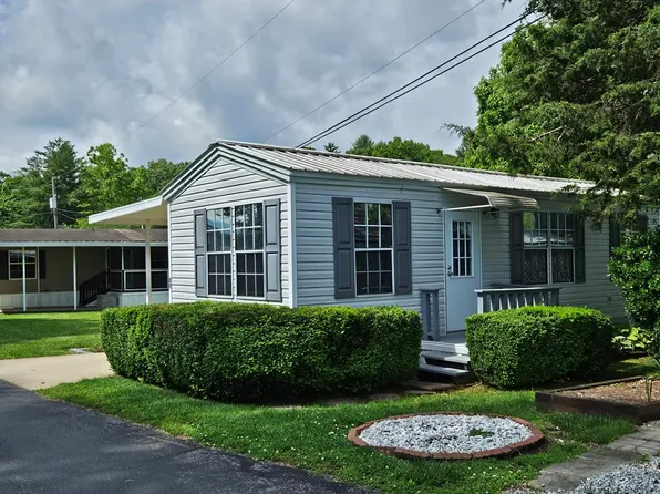 80 Pine Ave, Franklin, NC 28734