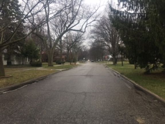 4th image of 10830 Vernon Ave