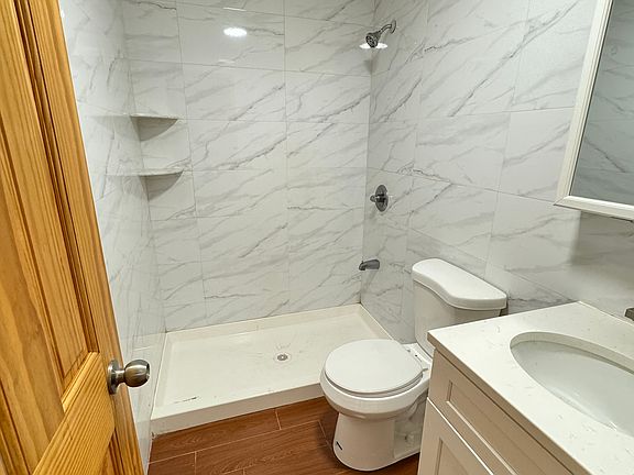 5th image of 927 55th St #3B