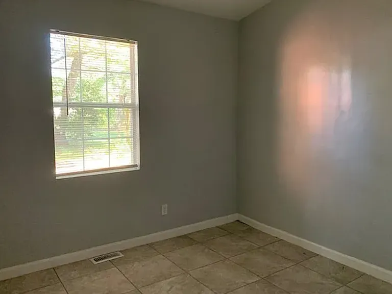 3009 Hillsboro Rd SW — Photo 6