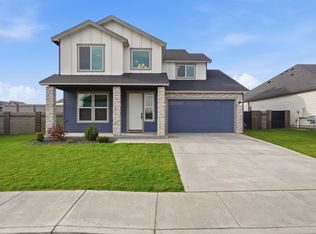8061 Blanchard Loop, West Richland, WA 99353