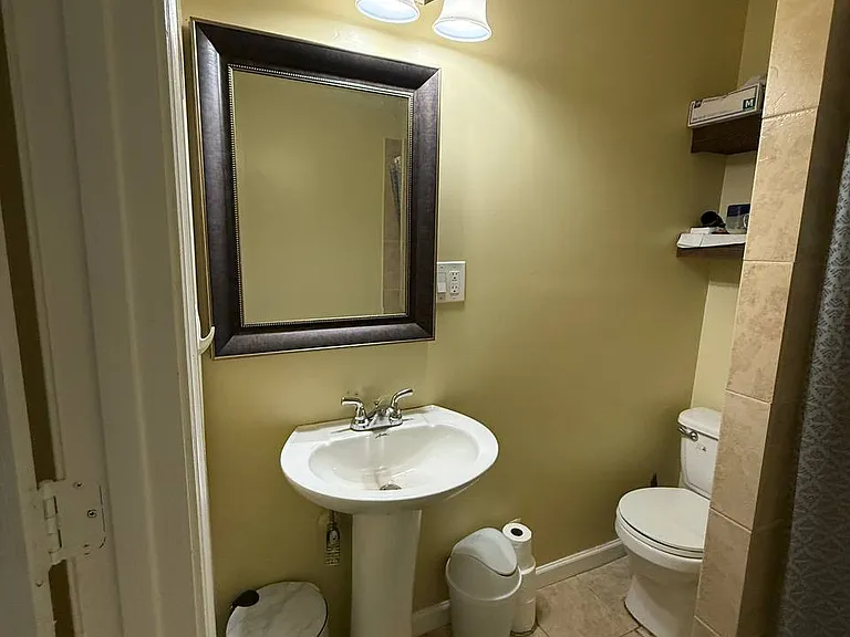 14696 Stratford Dr — Photo 14