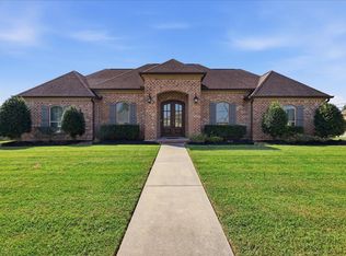 629 Remington Dr, Bridge City, TX 77611