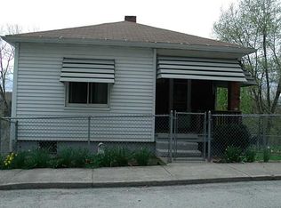 67 Oak St, Manor, PA 15665