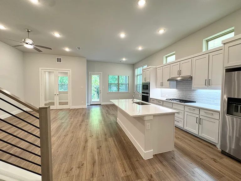8103 Emsworth Dr — Photo 4