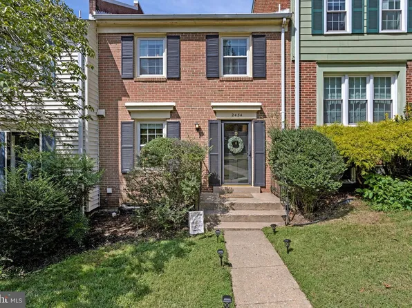 2434 Windbreak Dr, Alexandria, VA 22306